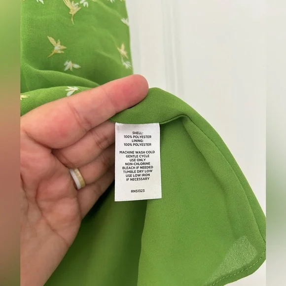 Halogen Collared Sleeveless Green Floral Top - Picture 5 of 6